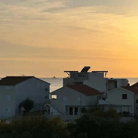 Rojena Valo דירה *