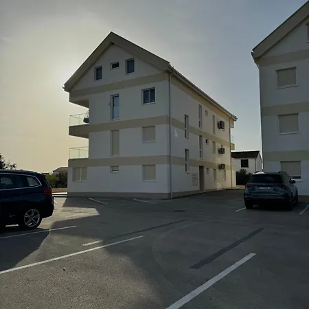 Rojena Valo * Rogoznica (Sibenik-Knin)