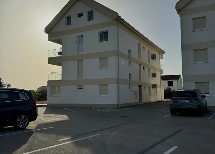 Rojena Valo * Rogoznica (Sibenik-Knin)